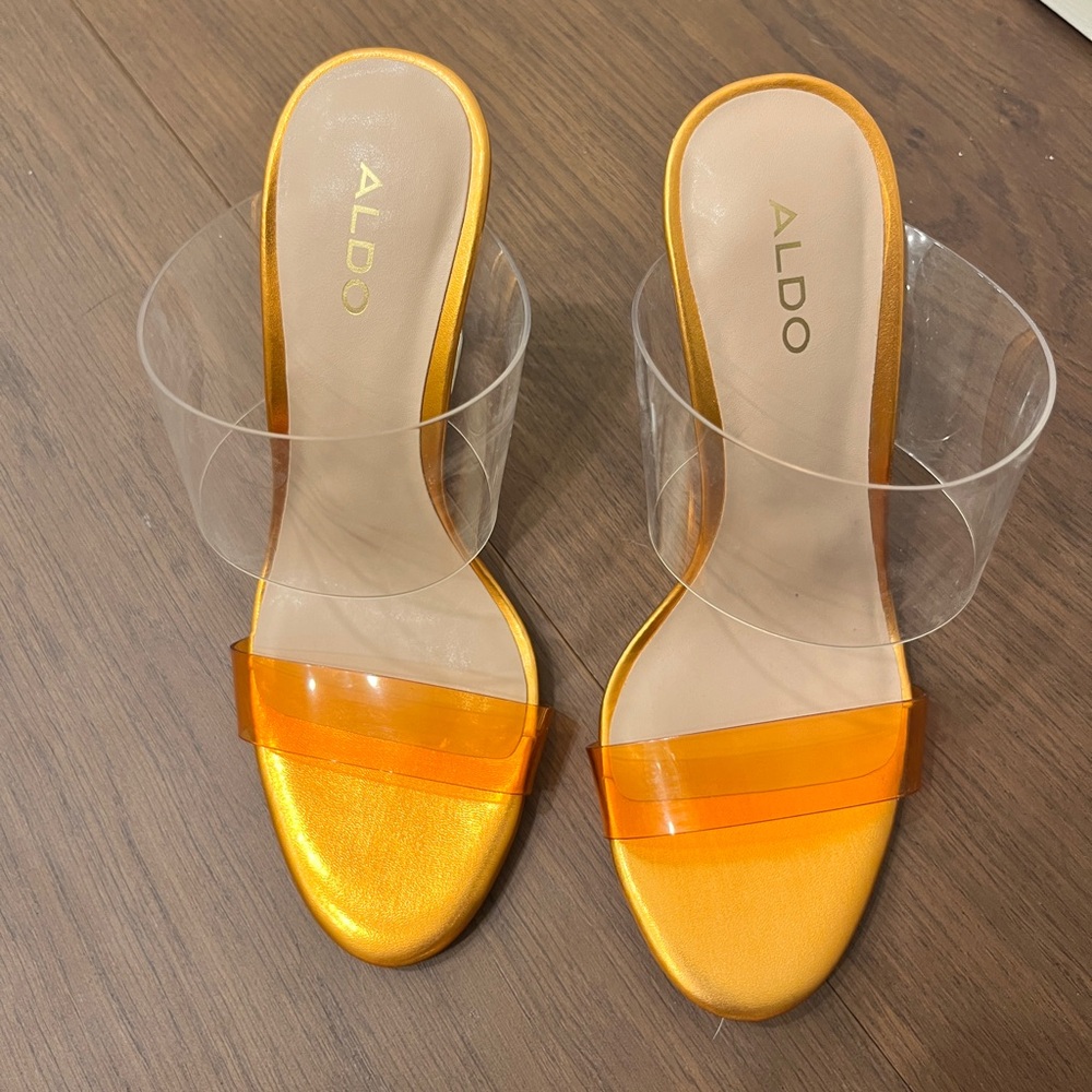 Clear wedge